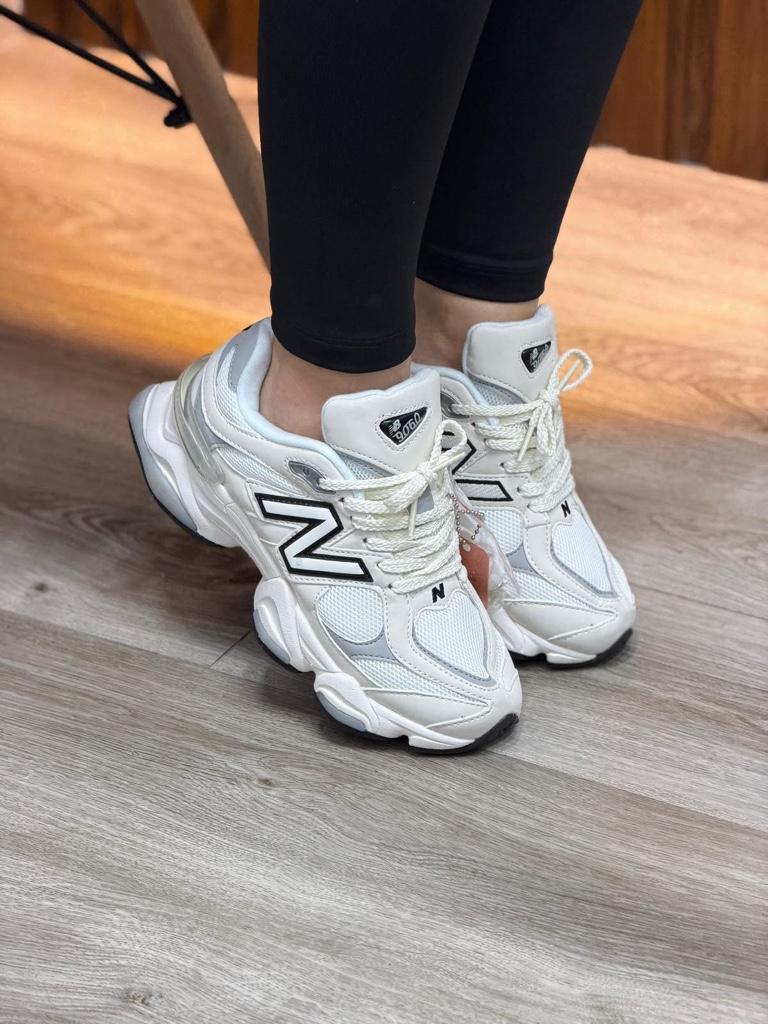 New balance 9060 Blanca N negra