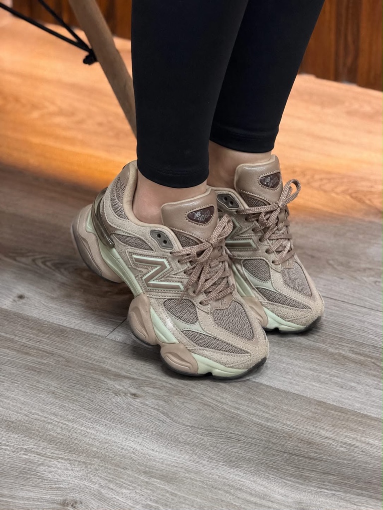 New balance 9060 Cafe