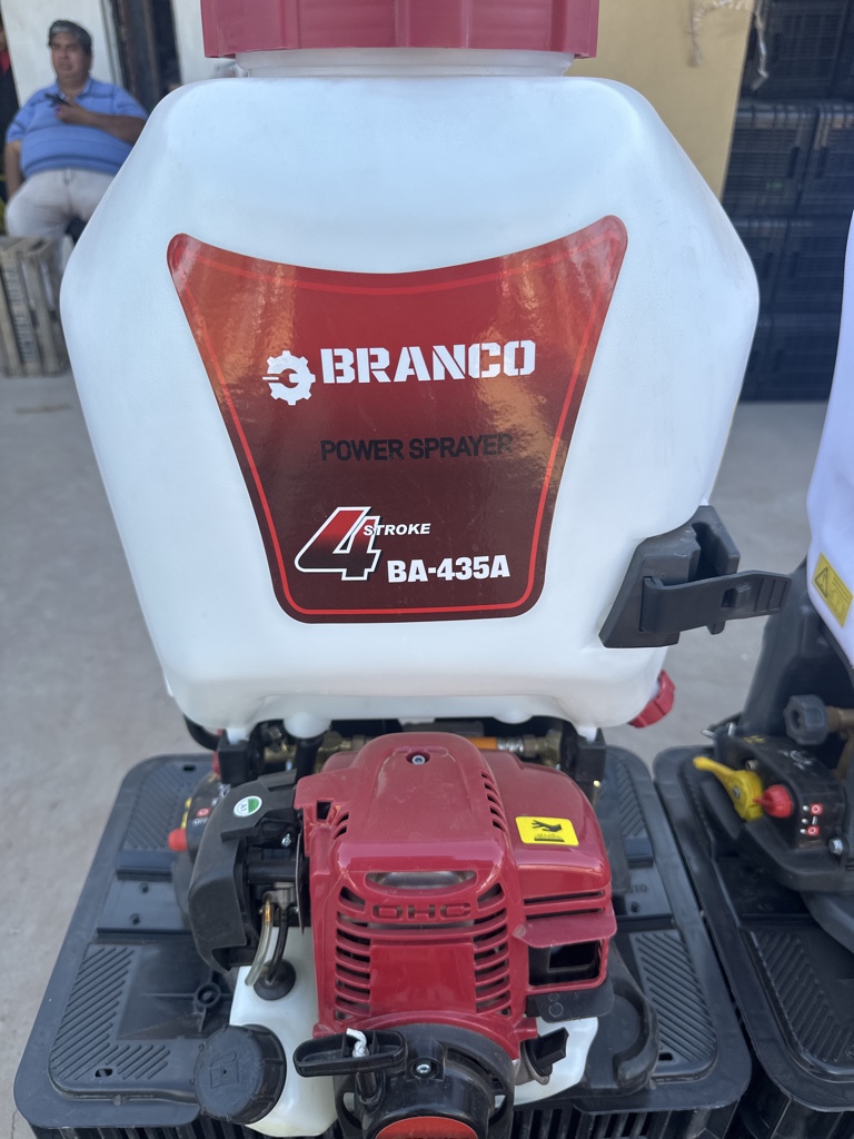 Branco pulverizadora 4 tiempos