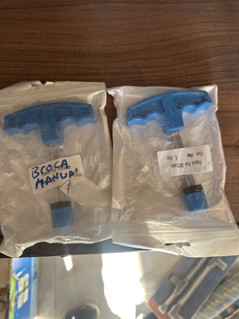Broca manual azul
