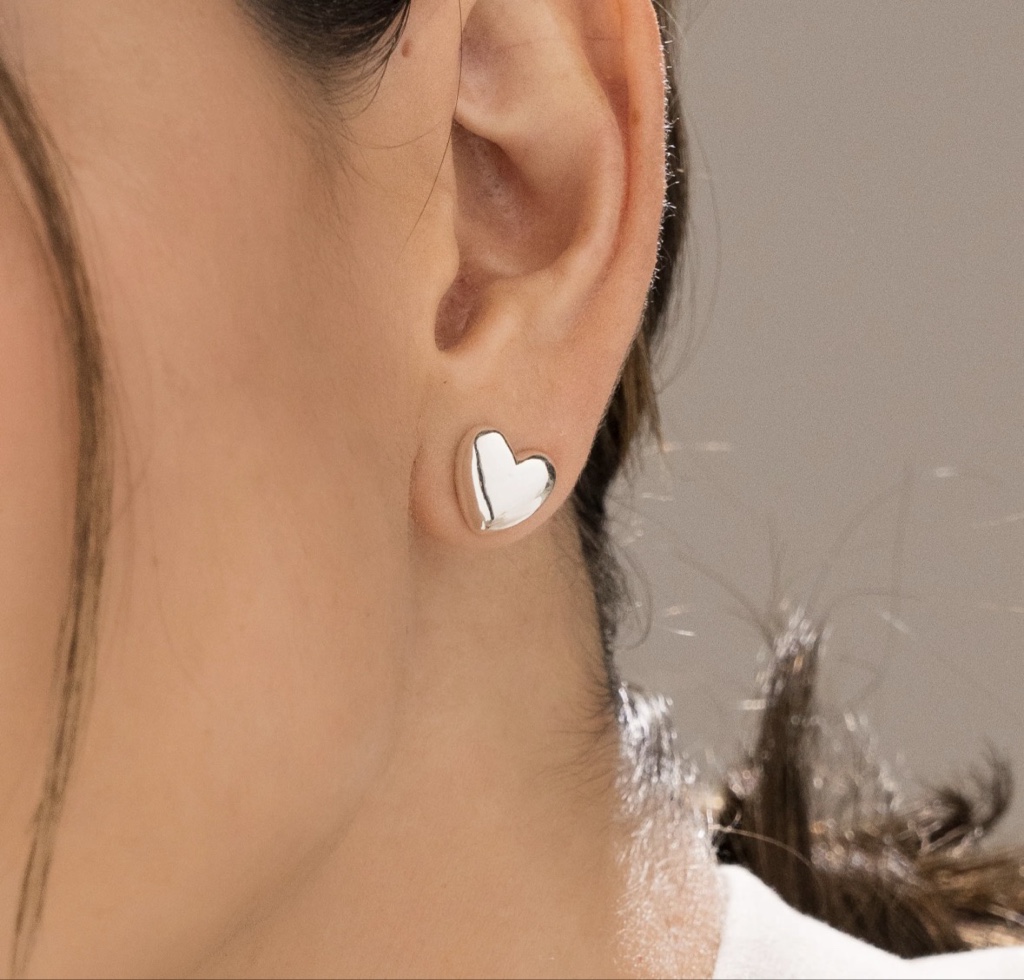 Arete de corazón plateados medianos 22190 avemaria