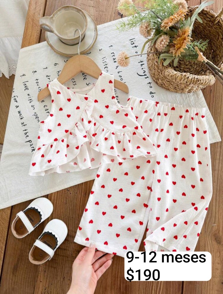 Conjunto blanco corazones rojos9-12m