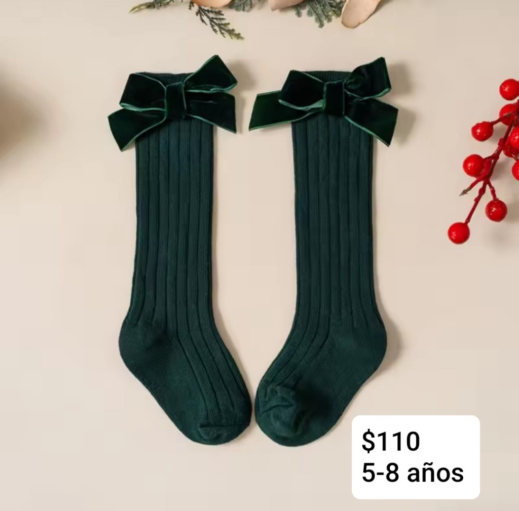 Calcetas verdes con moño 5-8a