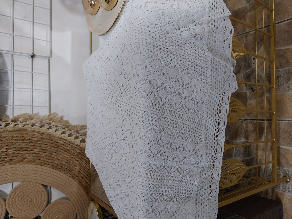Mantel de hilo blanco