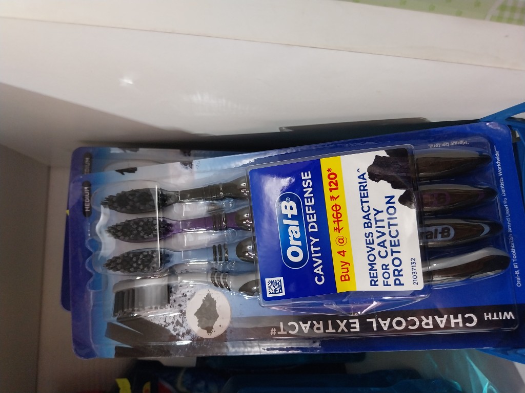 Cepillo  de dientes oral b 4 unidades