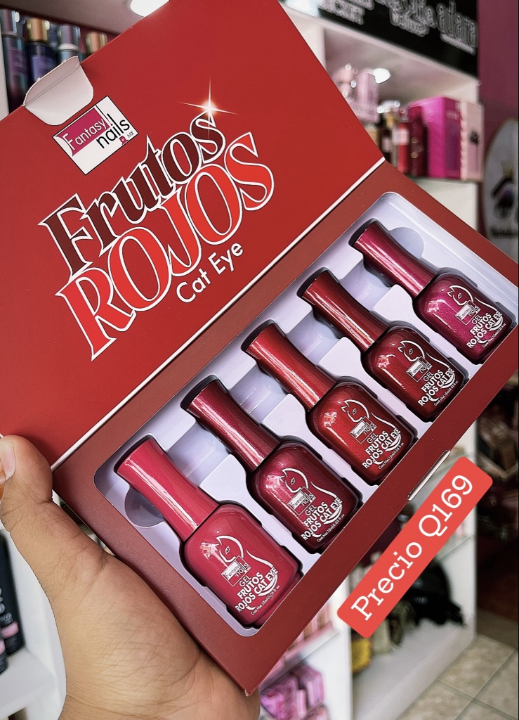Fantasy Nails Frutos Rojos Cat Eye