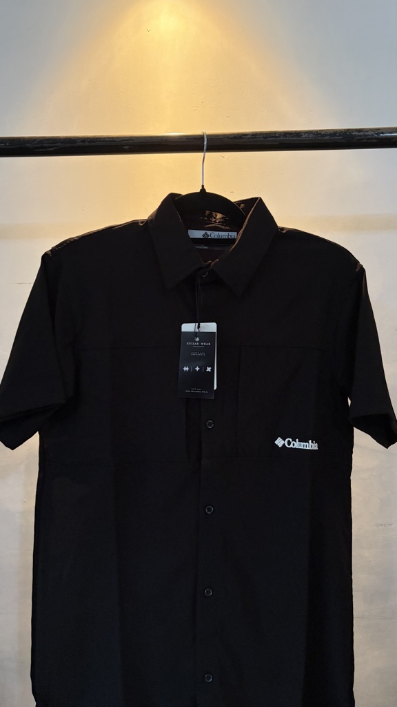 Camisa Columbia- Negra (manga corta)