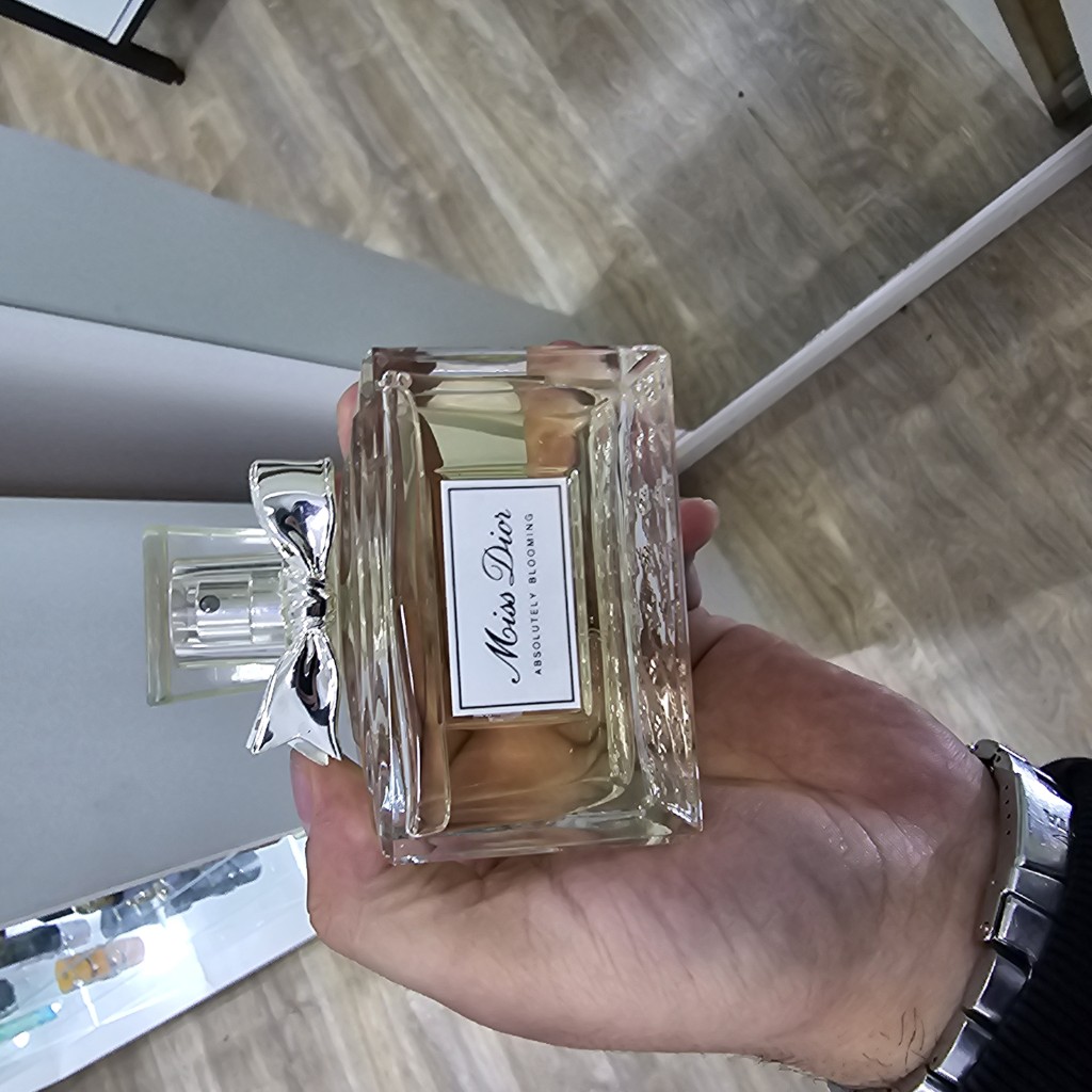 MISS DIOR ABSOLUTELY BLOOMING