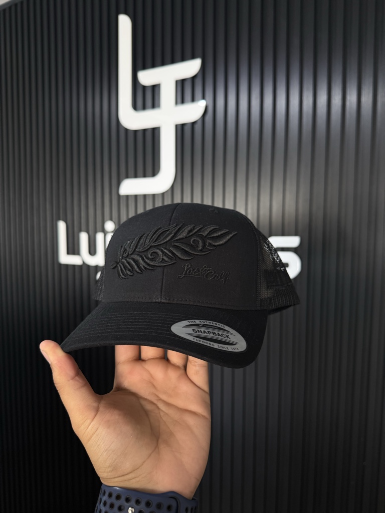 PLUMA BLACK VAQUERA