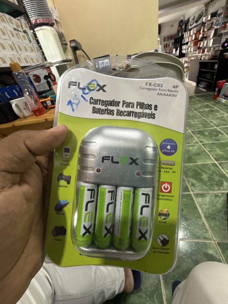 Carregador Para Pilha FX-C03