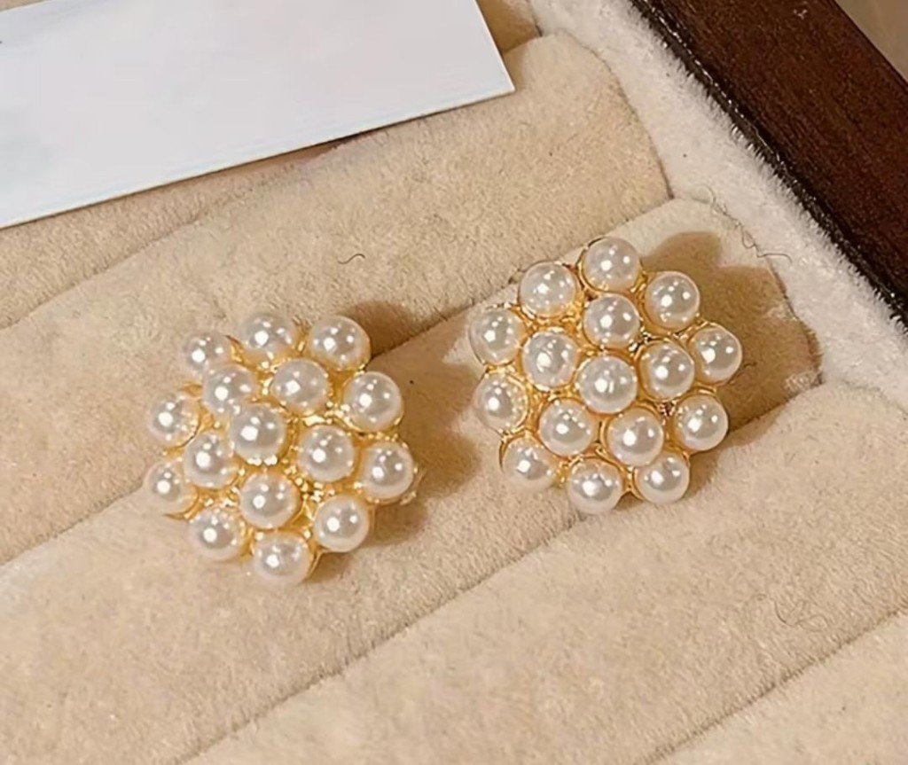 Aretes Lore