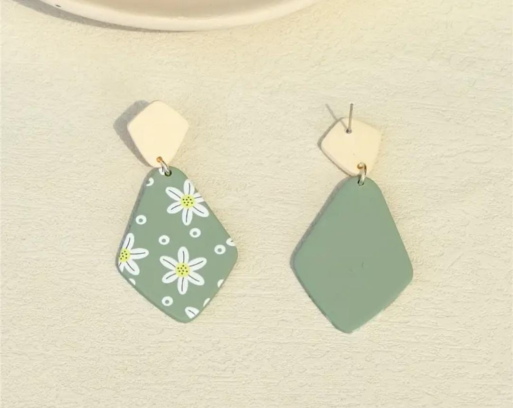 Aretes Rombo