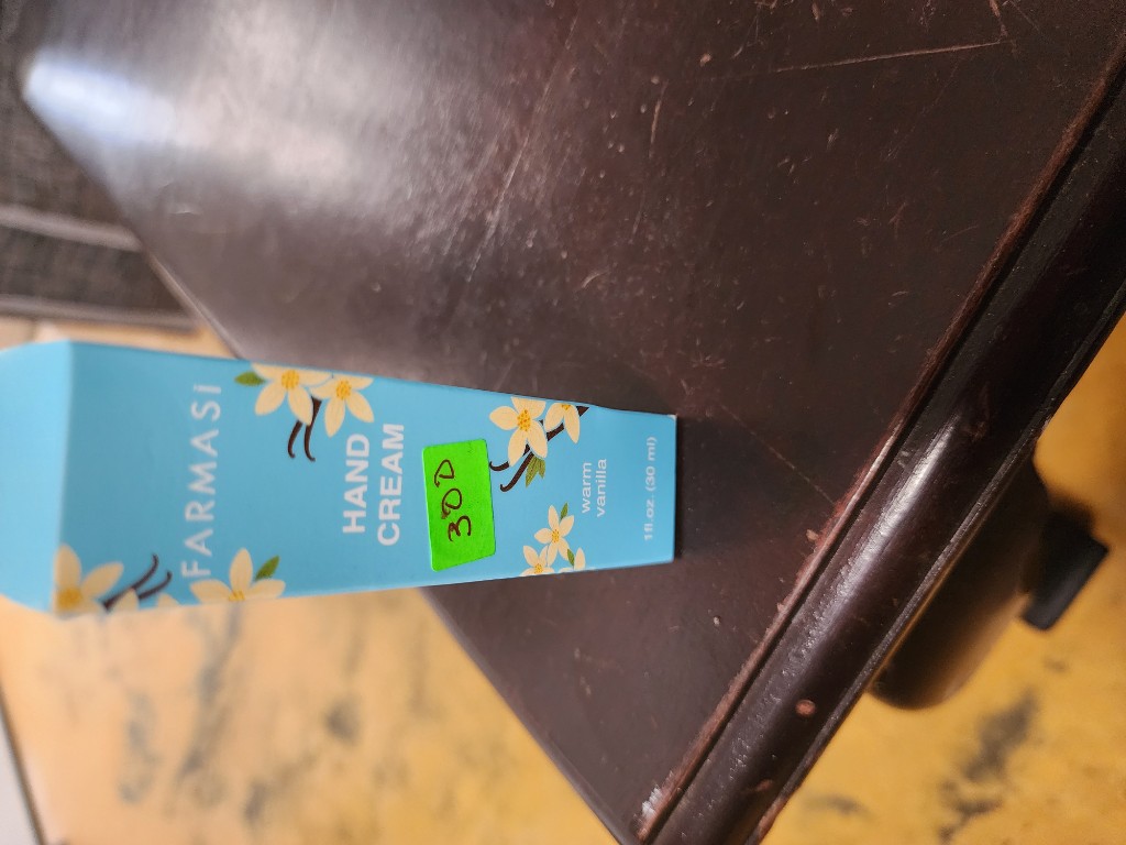 Farmasi crema de manos warm vanilla