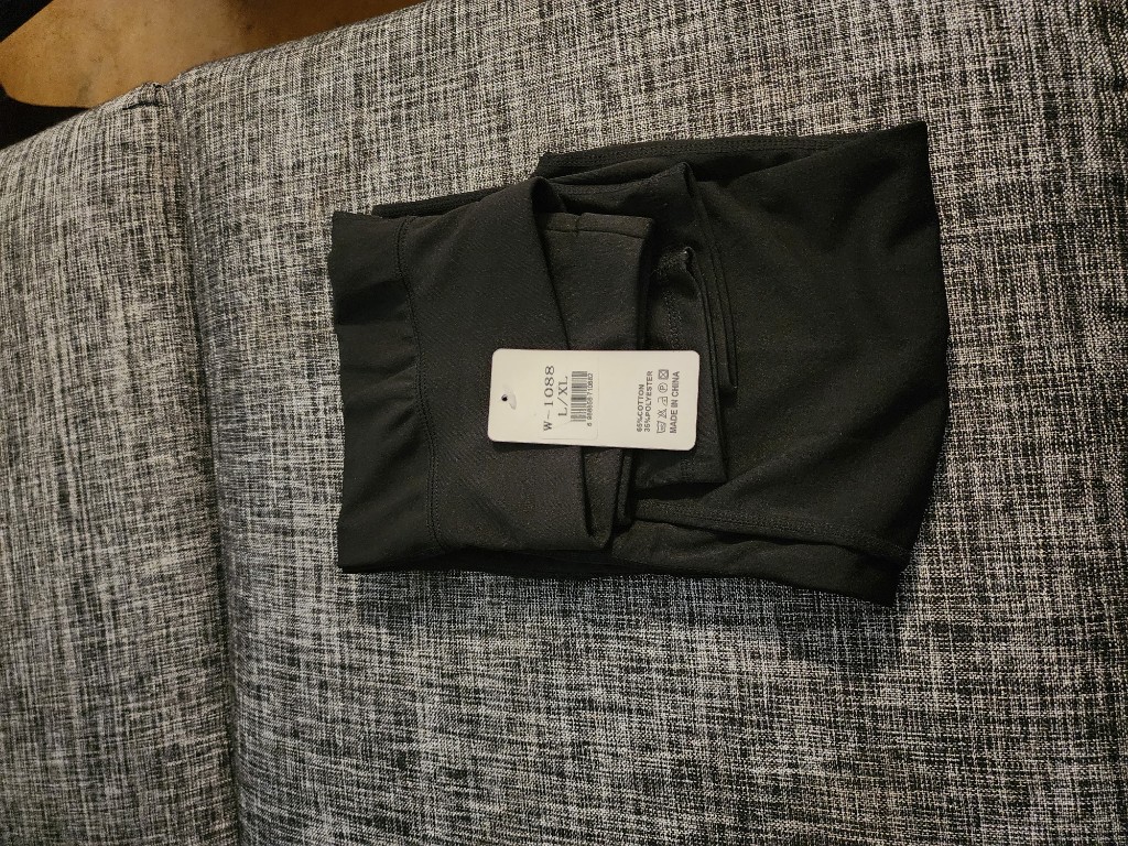 Pantalón negro corto