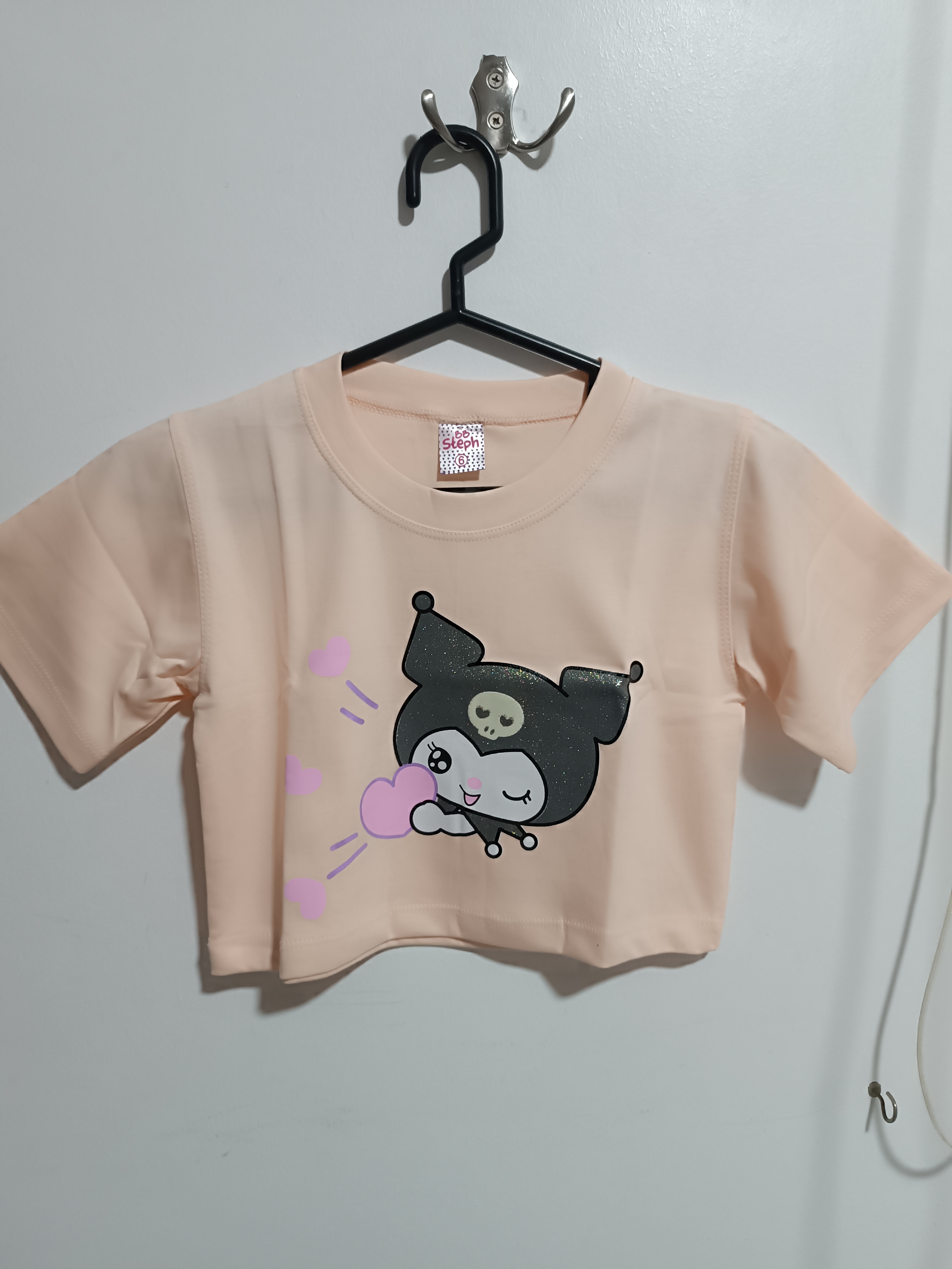 Camiseta infantil Sanrio Kuromi color melón