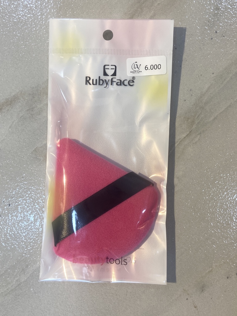 Borla grande rubyface