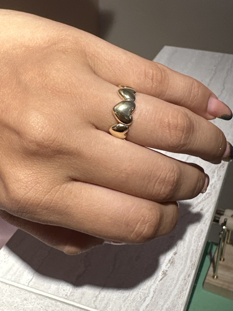Anillo corazones en cadena