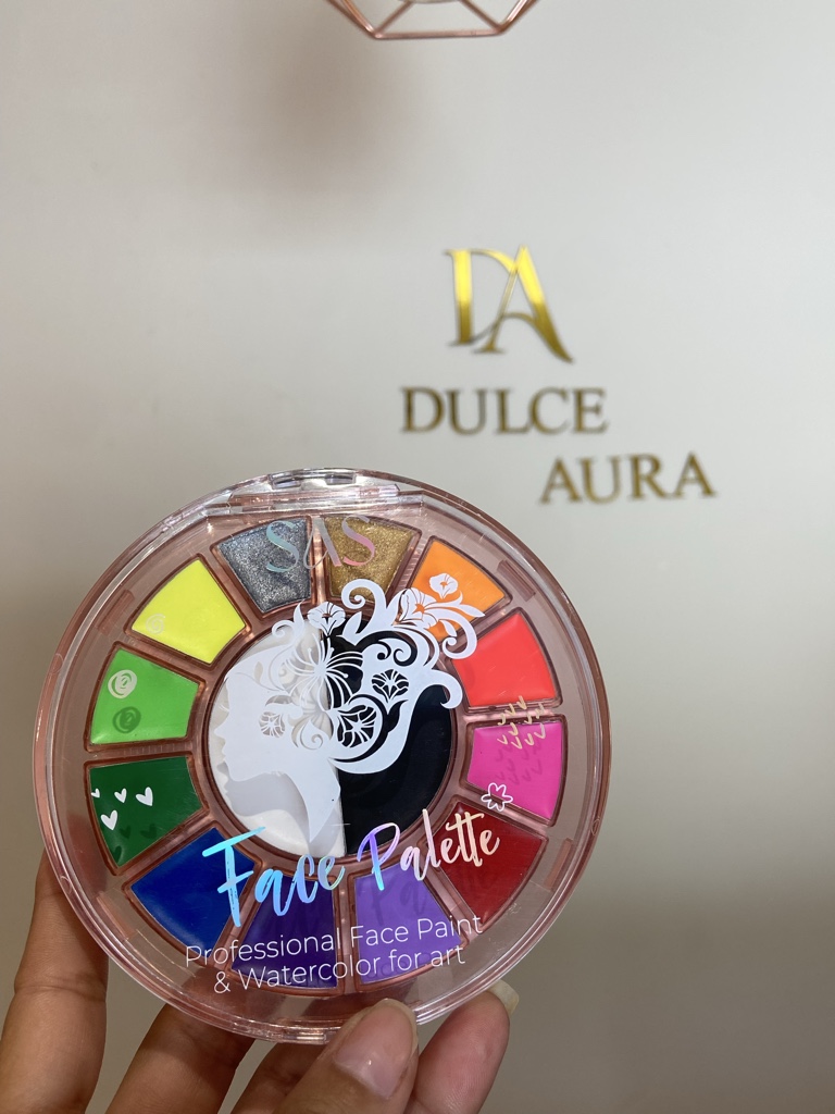 Paleta sombras en crema maquillaje artistico USHAS
