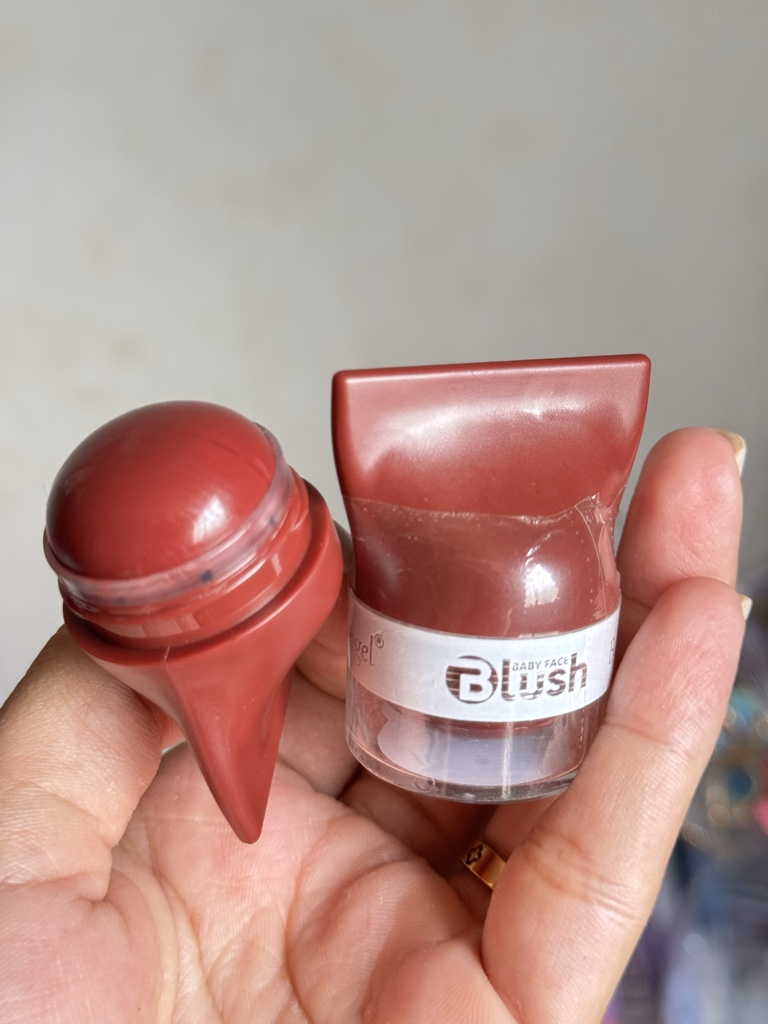 Blush vermelho cremoso