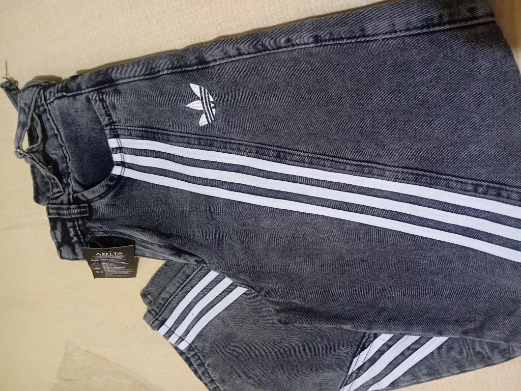 Baggy jeans logo bordado