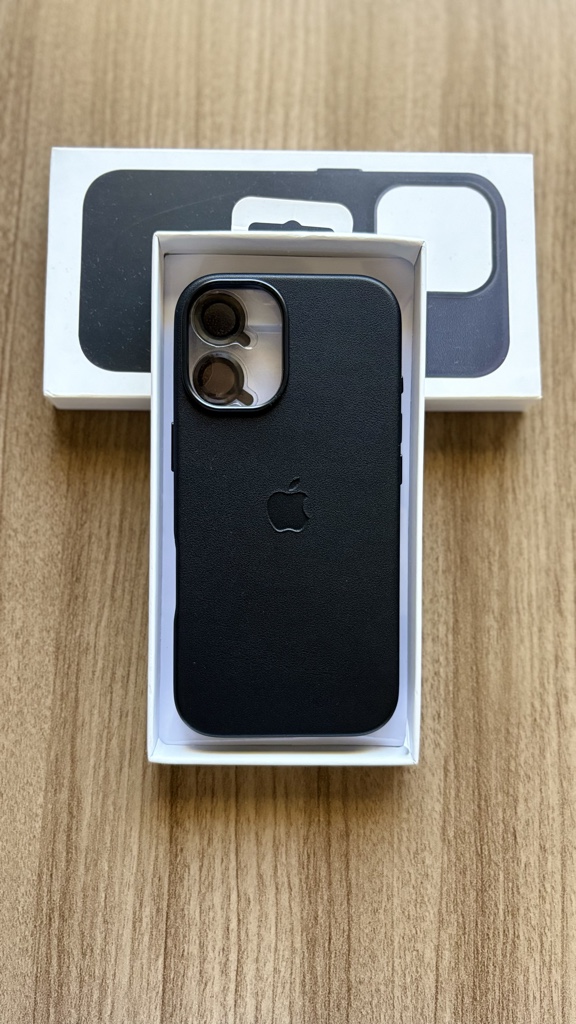 17 Cuero negro