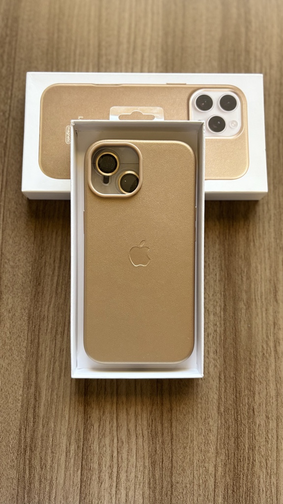 15 Cuero dorado