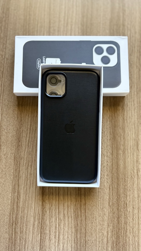 11 Cuero negro