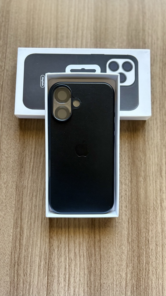 16 Cuero negro