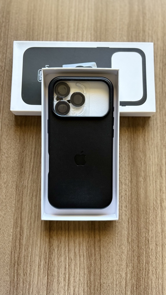 17 Pro Cuero negro