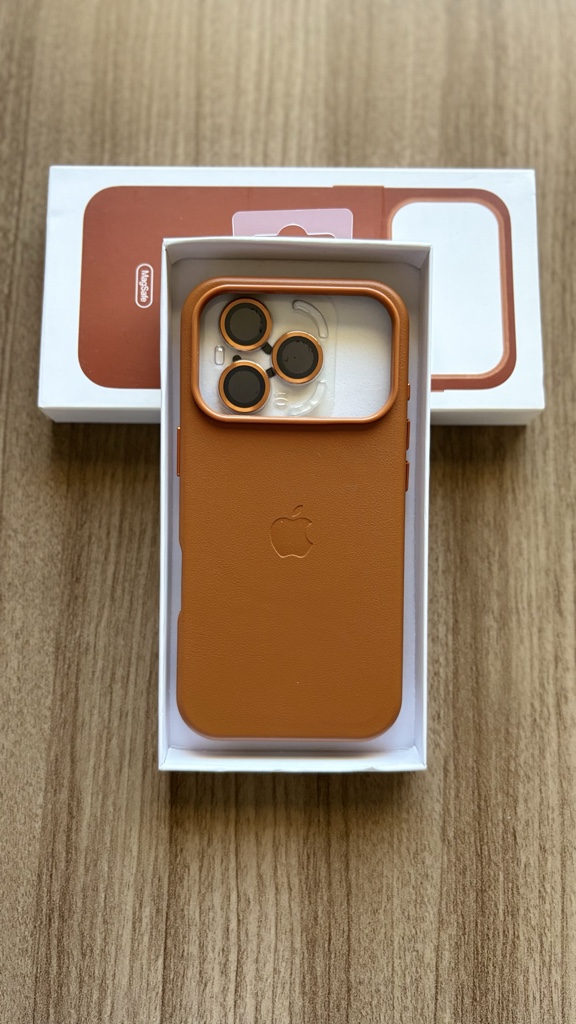 17 Pro Cuero marrón