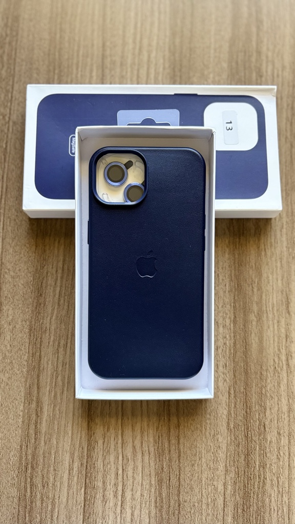 13 Cuero azul
