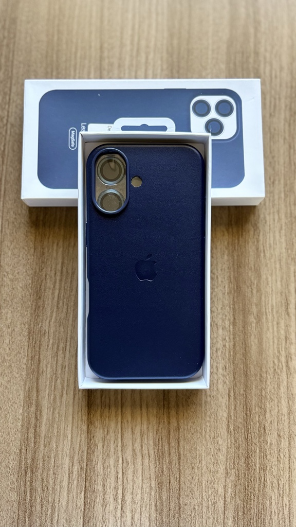 16 Cuero azul