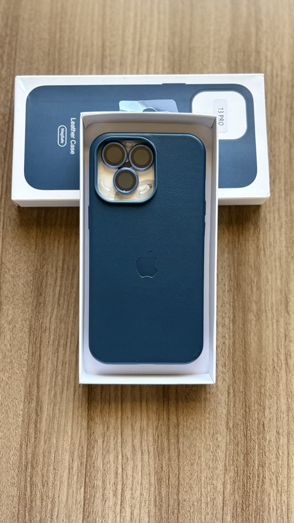 13 Pro Cuero azul