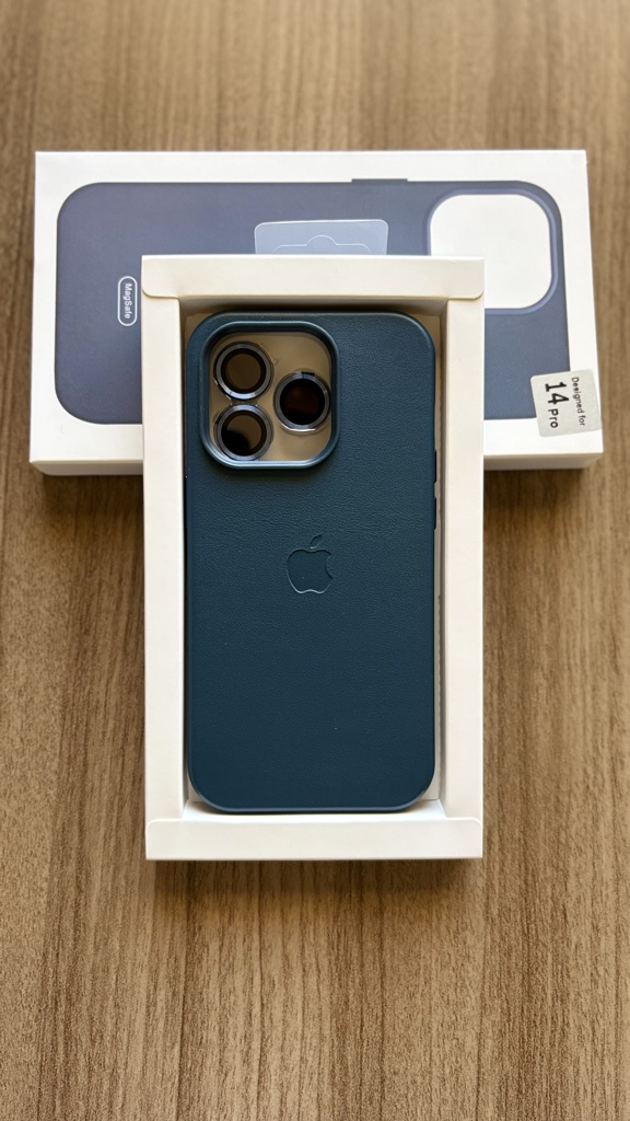 14 Pro Cuero azul