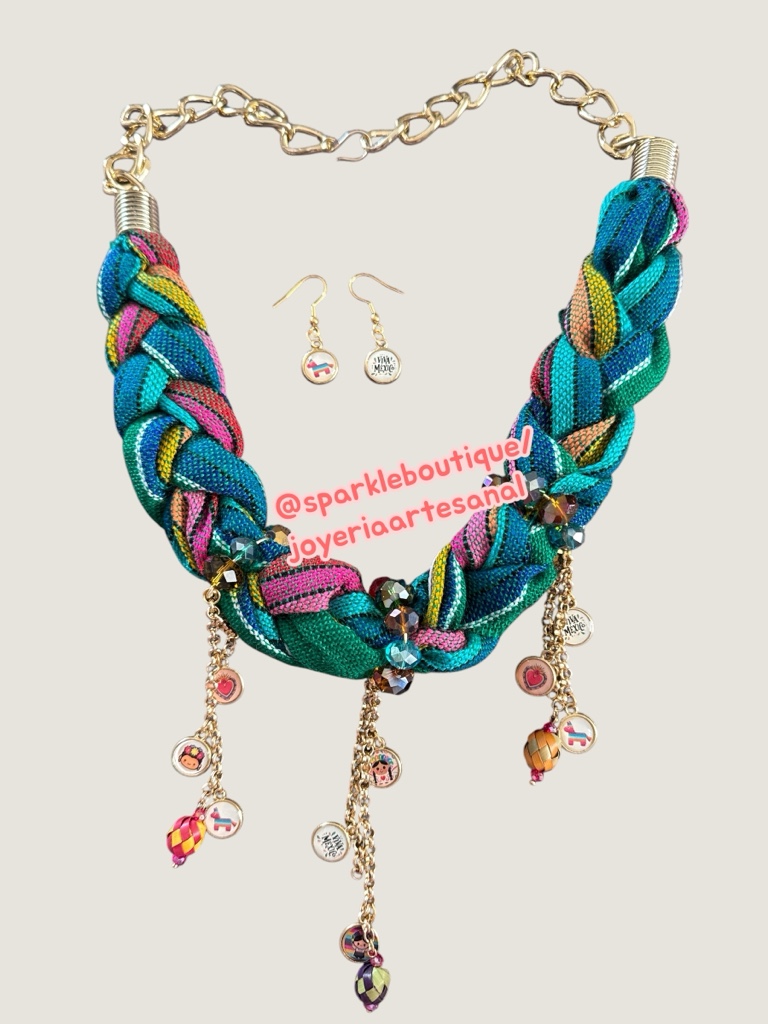 Collar multicolor artesanal