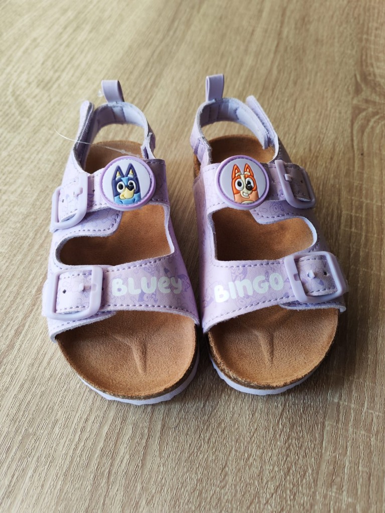 Sandalias bluey niña