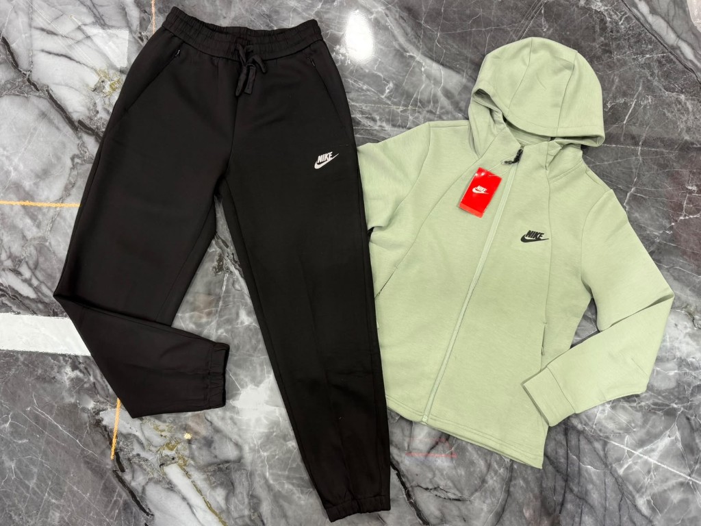 NIKE JG