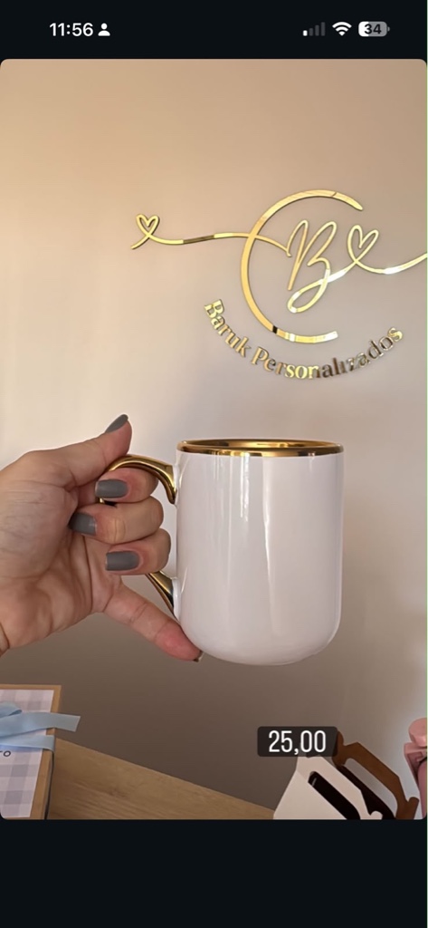 Caneca branca dourada