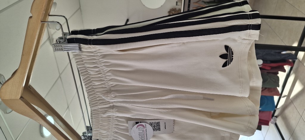 SHORT RETRO