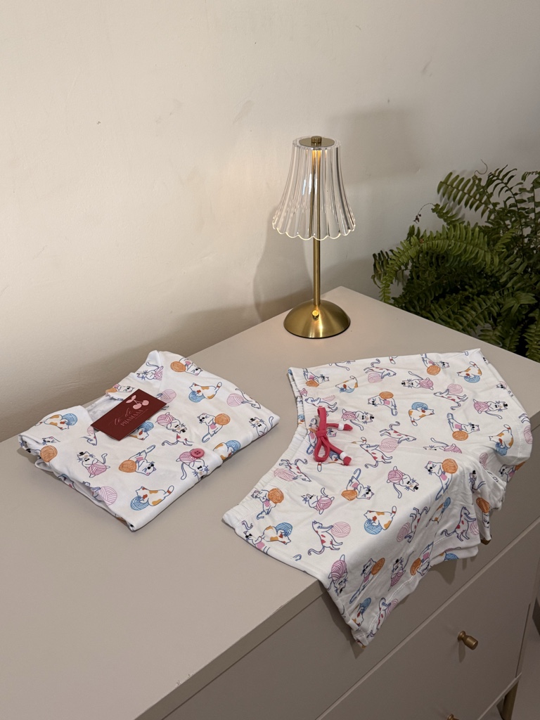 Pijama americano gato