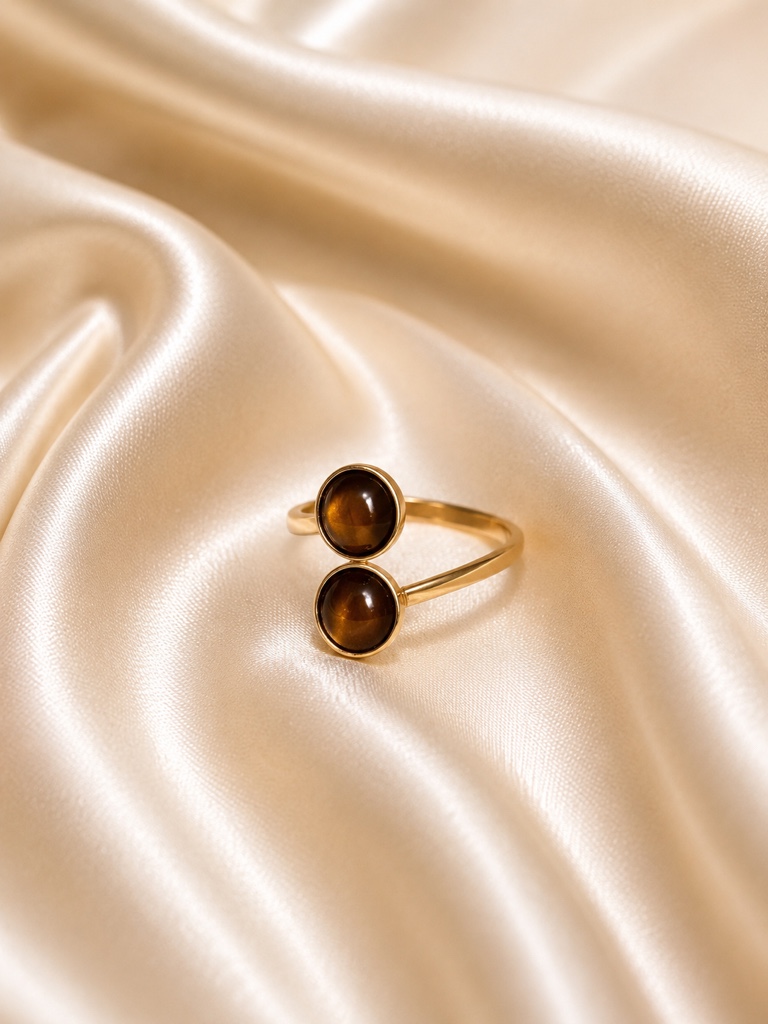 Anillo dorado perlas café