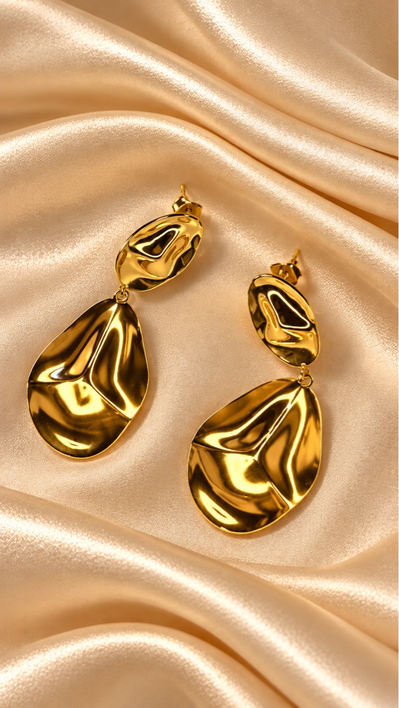 Aretes dorados largos de dos
