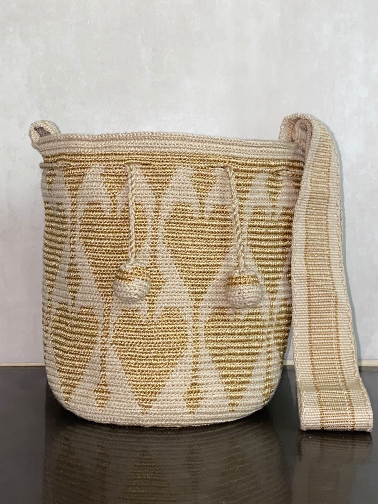 Hilo de seda de diseño