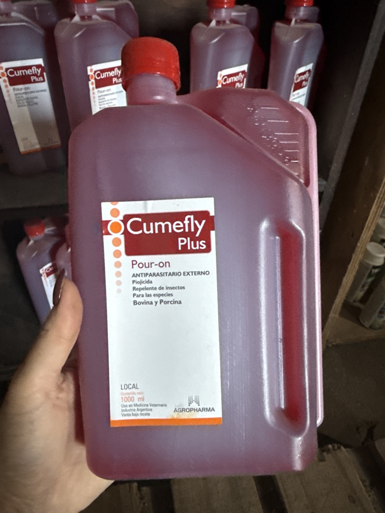 Cumefly Plus pour-on