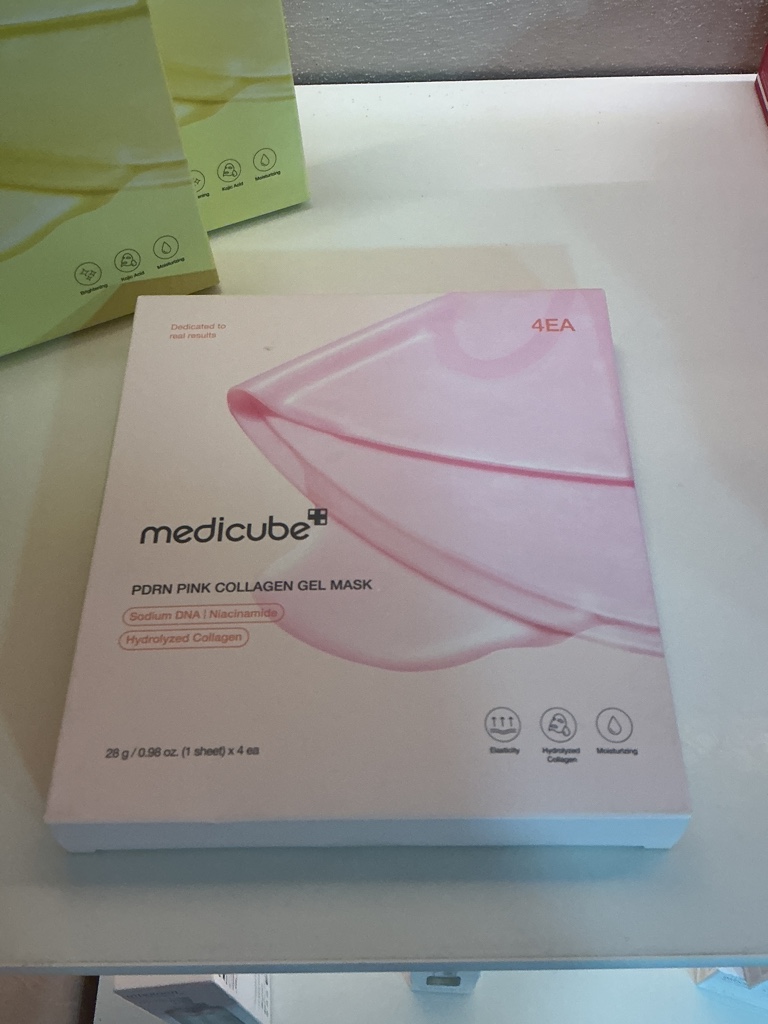 Medicube pdrn pink