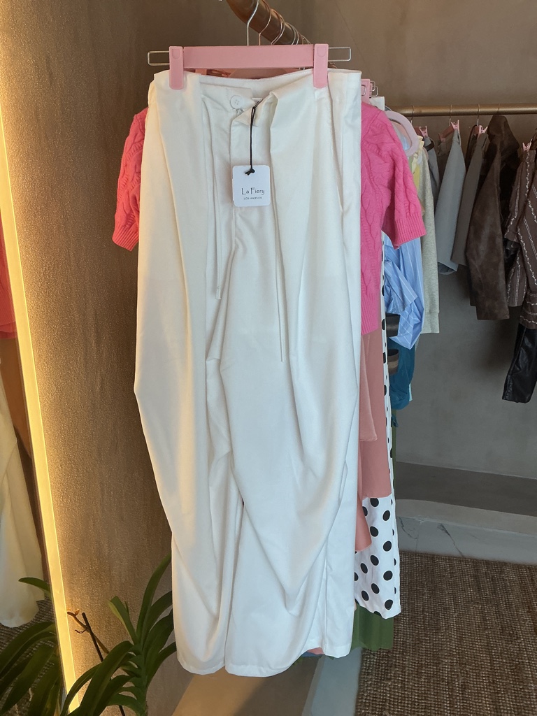 Pantalón cargo blanco