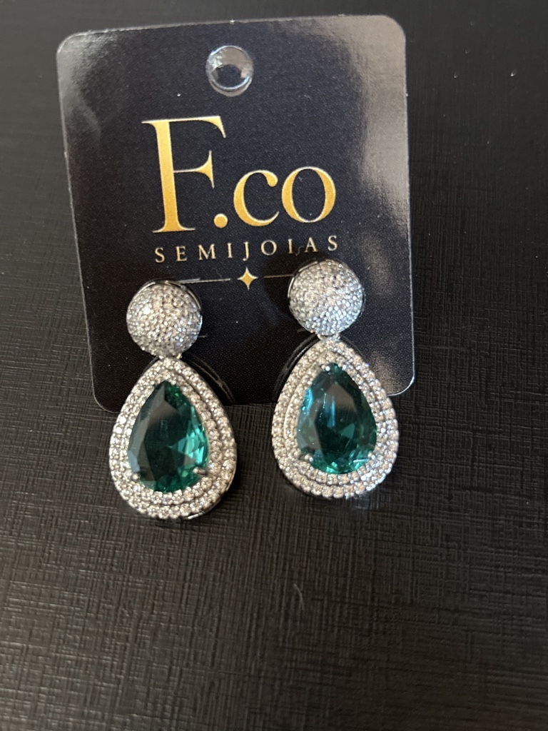 Brinco gota esfera cravejado ródio esmeralda