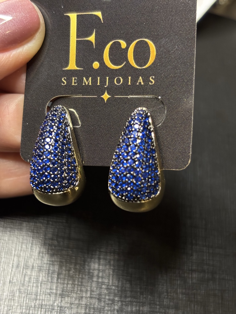 Brinco gota cravejado cores