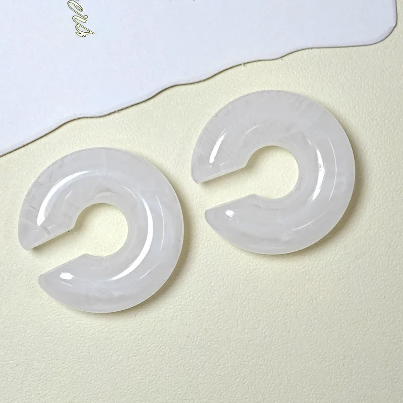 Earcuff lisos grandes de colores