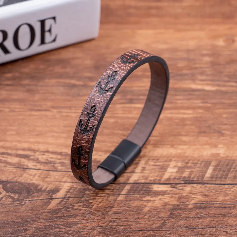 Pulsera de caballero en cuero sintético con marcas de anclas